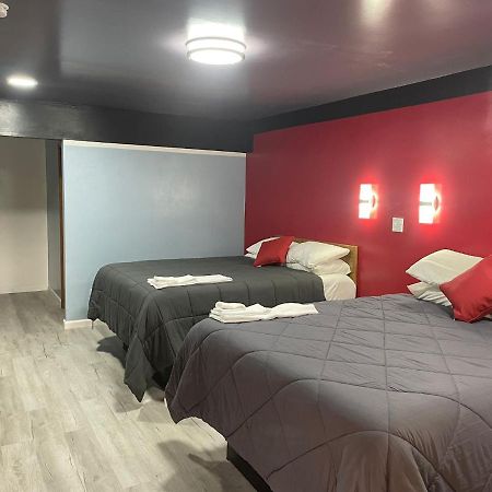 Pine Valley Motel Spruce Pine Екстер'єр фото