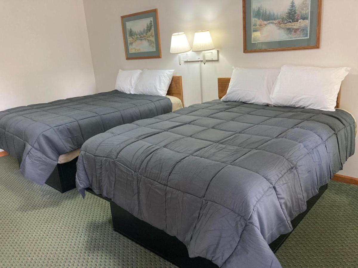 Pine Valley Motel Spruce Pine Екстер'єр фото