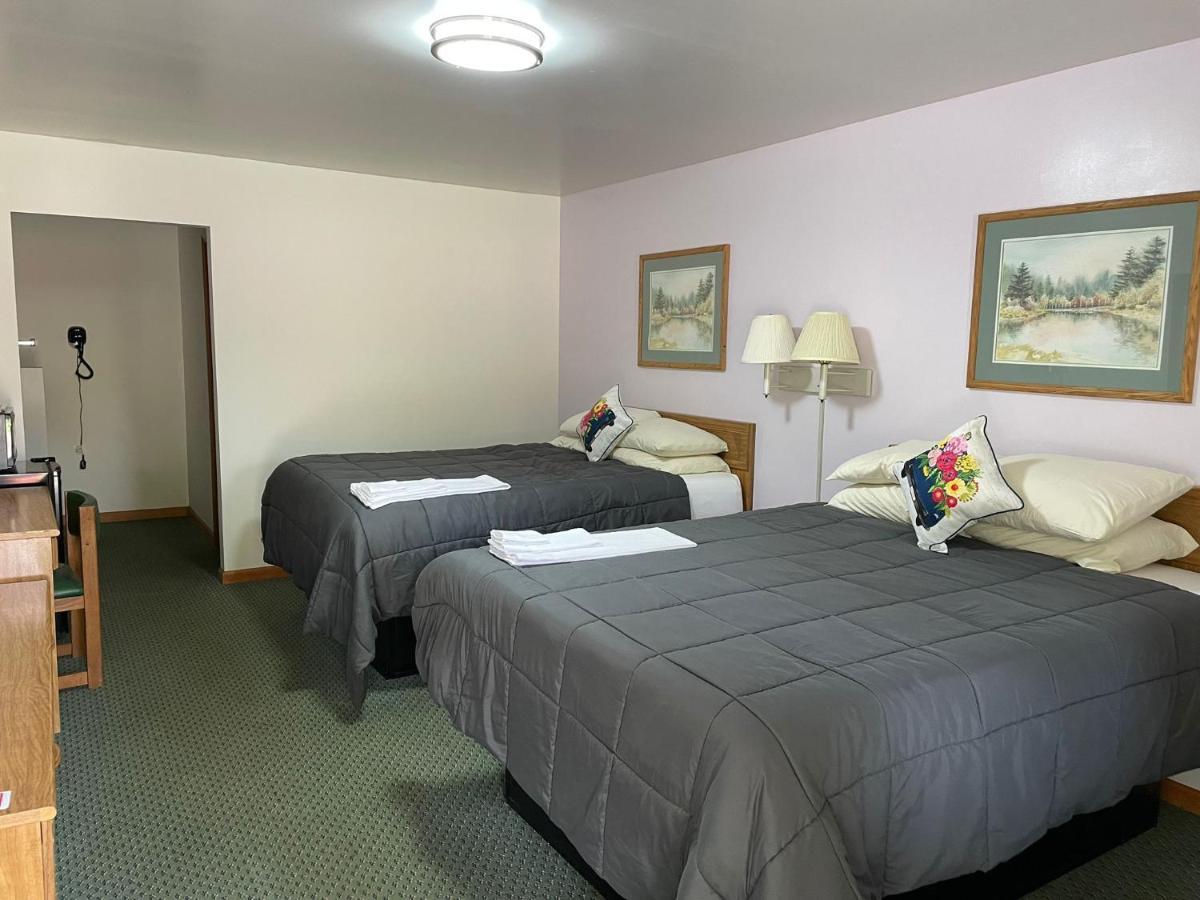 Pine Valley Motel Spruce Pine Екстер'єр фото